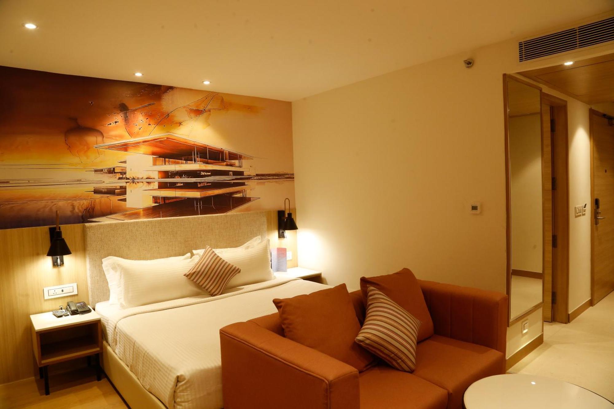 Tulip Inn Zirakpur Экстерьер фото